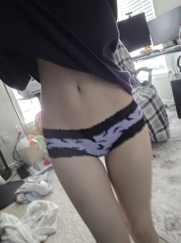 Lailah nude photo 5