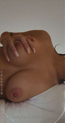 Laine Farrell photo 3