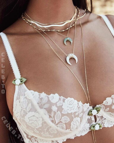 Lais Ribeiro nude photo 13