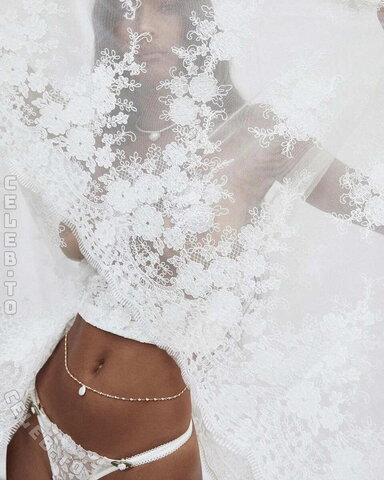 Lais Ribeiro nude photo 3