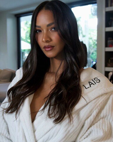 Lais Ribeiro nude photo 1