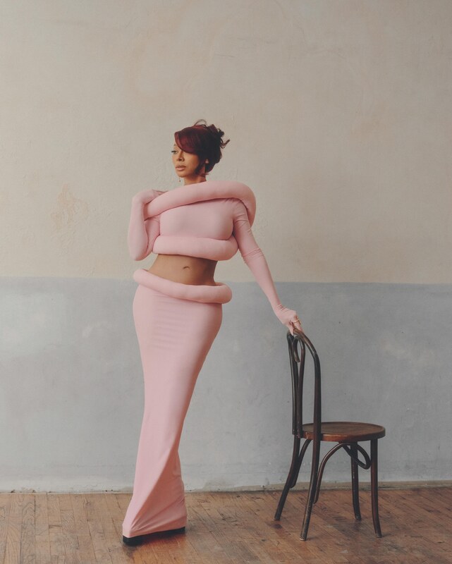 LaLa nude photo 4