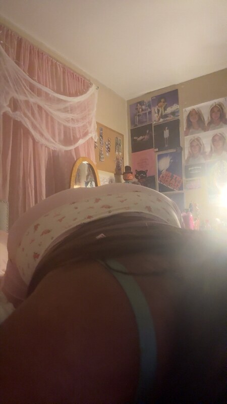 lalaphrz nude photo 3