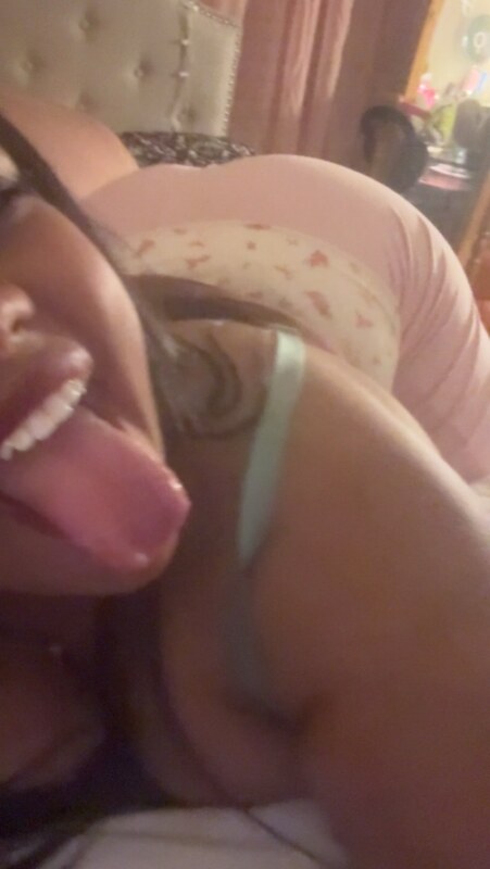 lalaphrz nude photo 5