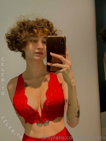 Lalhoevera nude photo 21