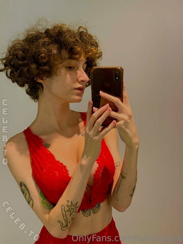 Lalhoevera nude photo 20