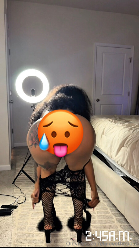 Lalovetheboss nude photo 2