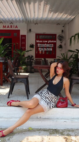 Lan Nguyen nude photo 13