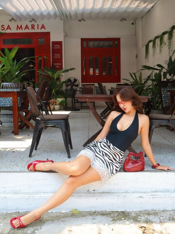 Lan Nguyen nude photo 5