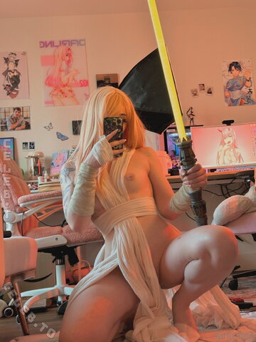 Lana Bee nude photo 23