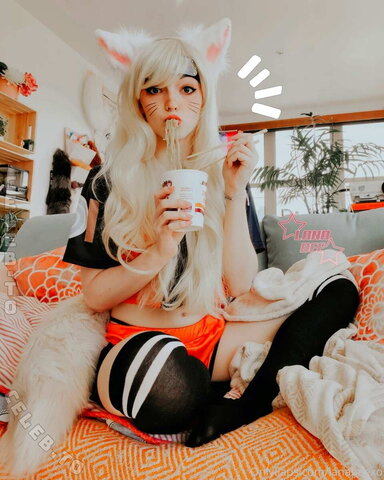 Lana Bee nude photo 27