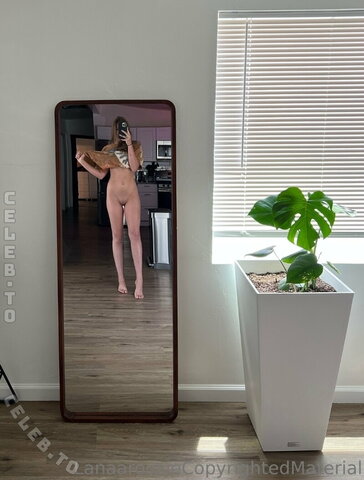 Lana Rose nude photo 6