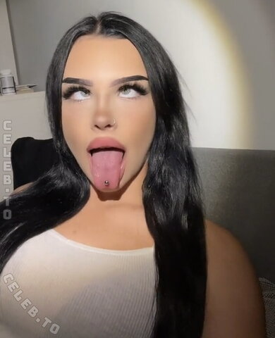 Lara Bttn nude photo 47