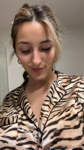 Lara Fiorella nude photo 12
