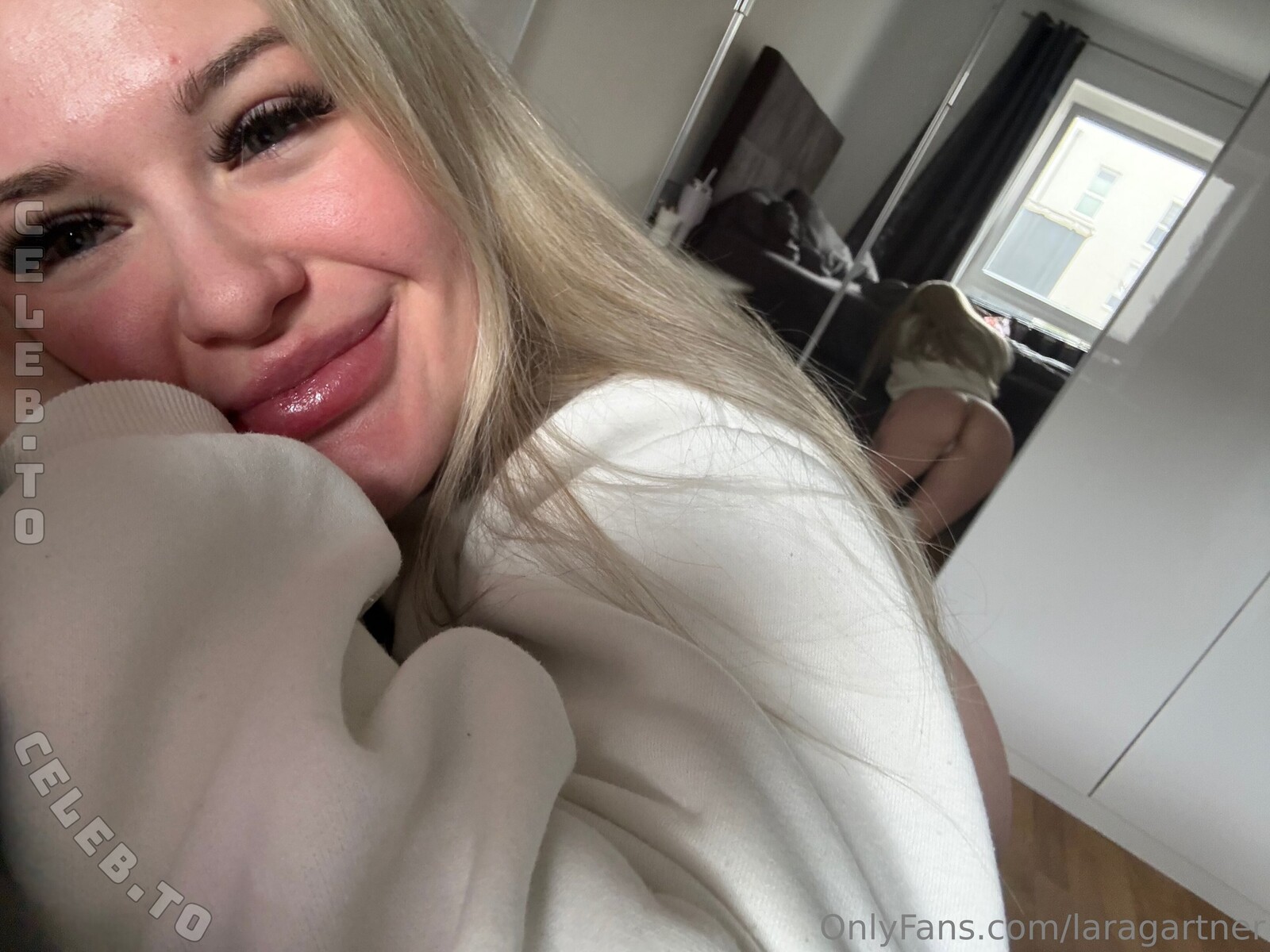Lara Gartner nude photo 1