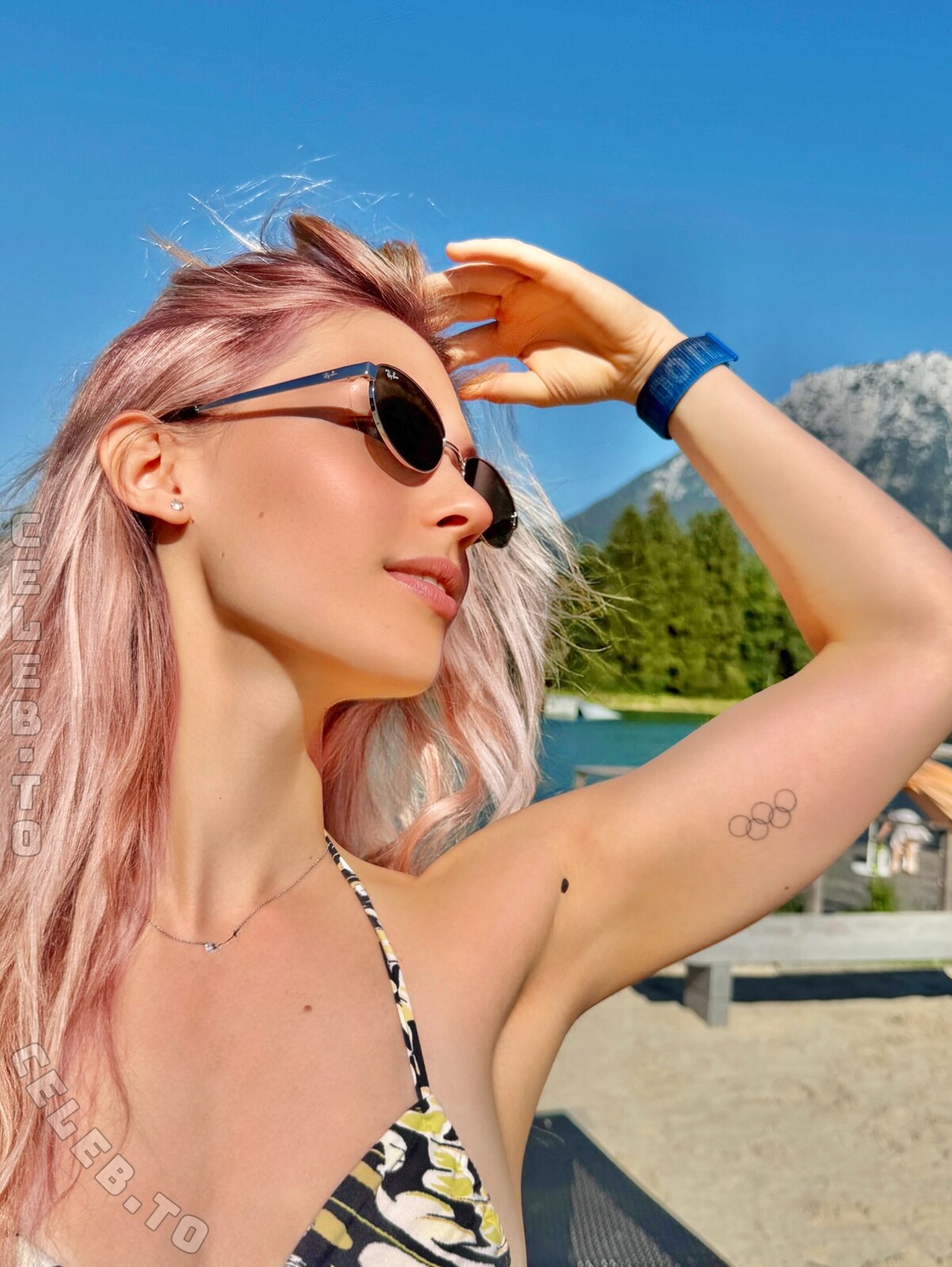 Lara Markthaler nude photo 4