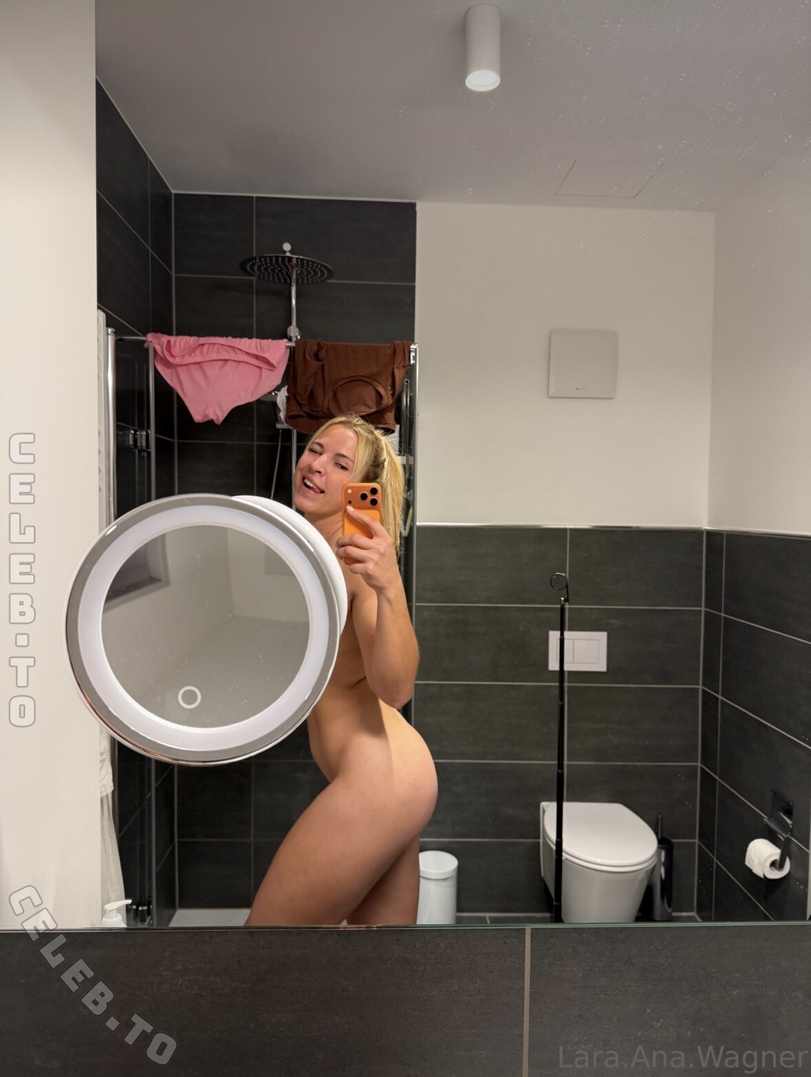 Lara Spree nude photo 1