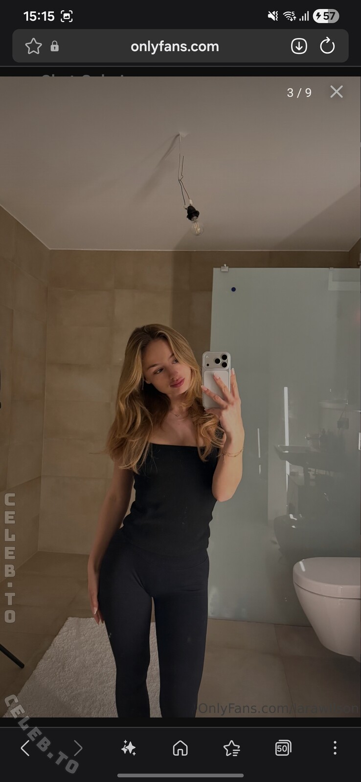 Lara Wilson nude photo 4