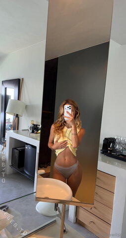 Lara Wilson New (1 photo)