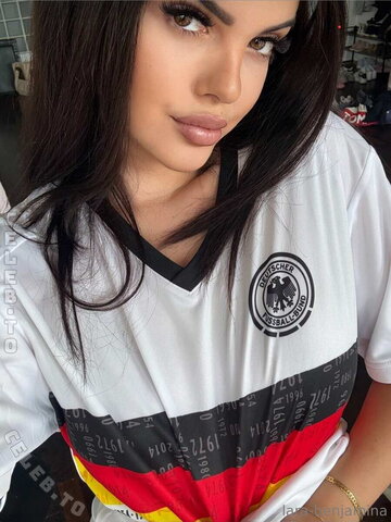 Lara Winter – Who will win the World Cup? 😋