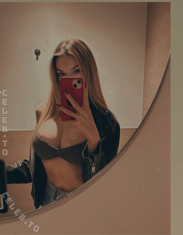 Laraa08 nude photo 21