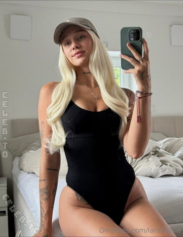 Laracassie nude photo 22