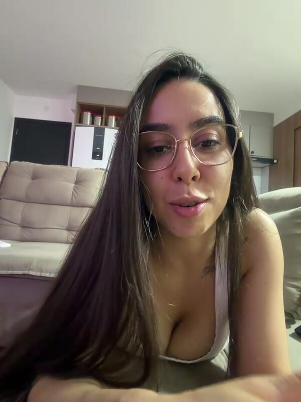Larah 222 nude photo 12