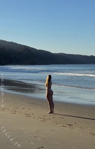 Lara_mde New (2 photos)