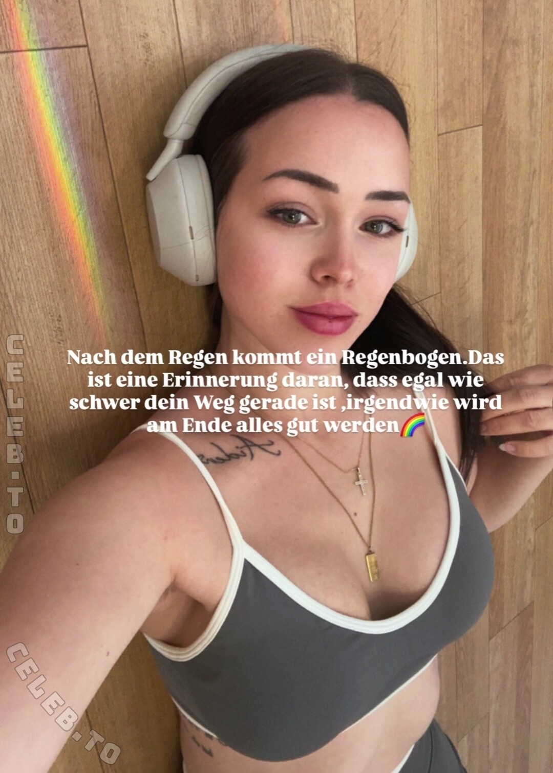 Lara.stxx nude photo 1