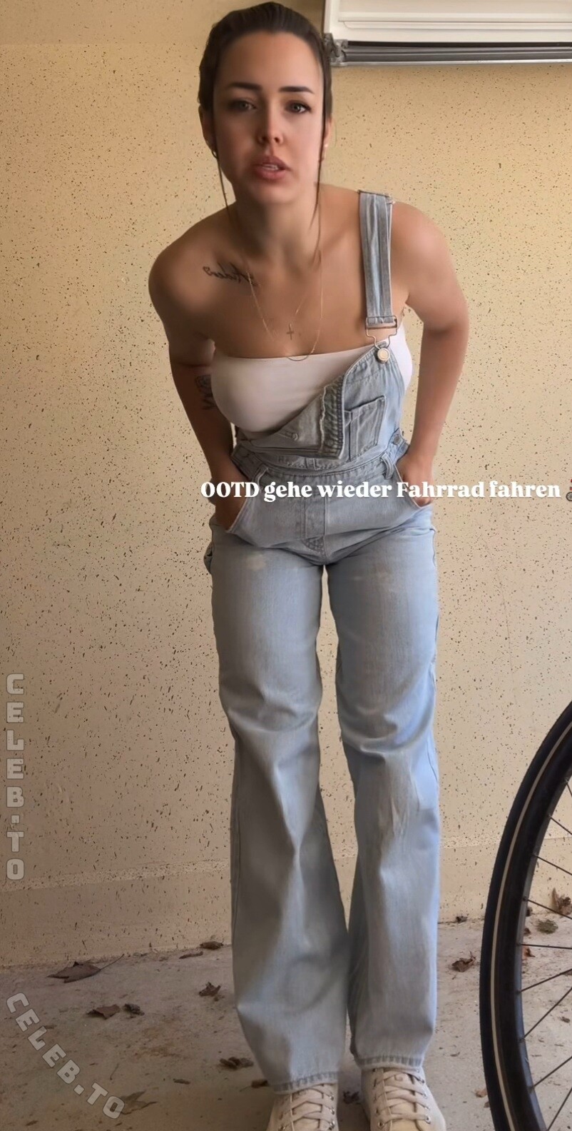 Lara.stxx nude photo 1