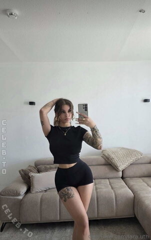 Lara.uth nude photo 24