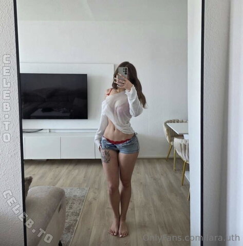 Lara.uth nude photo 15