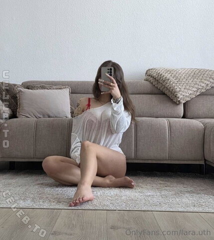 Lara.uth nude photo 10