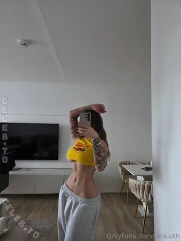 Lara.uth – Feel free to write to me 😋💛 Sunny outlooks🤓