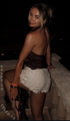 Larawiyl nude photo 25