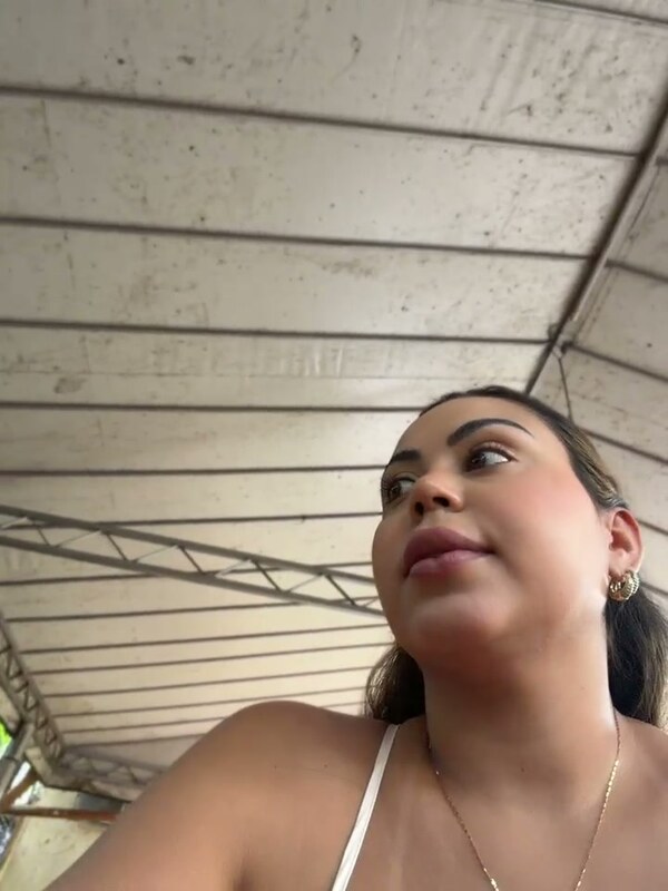 Lariic nude photo 2