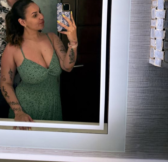 Larissa Cambusano nude photo 7