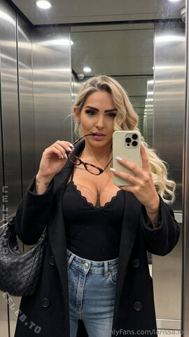 Larissa Lou nude photo 66