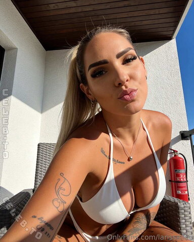 Larissa Lou nude photo 69