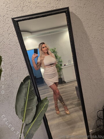 Larissa Lou photo 1