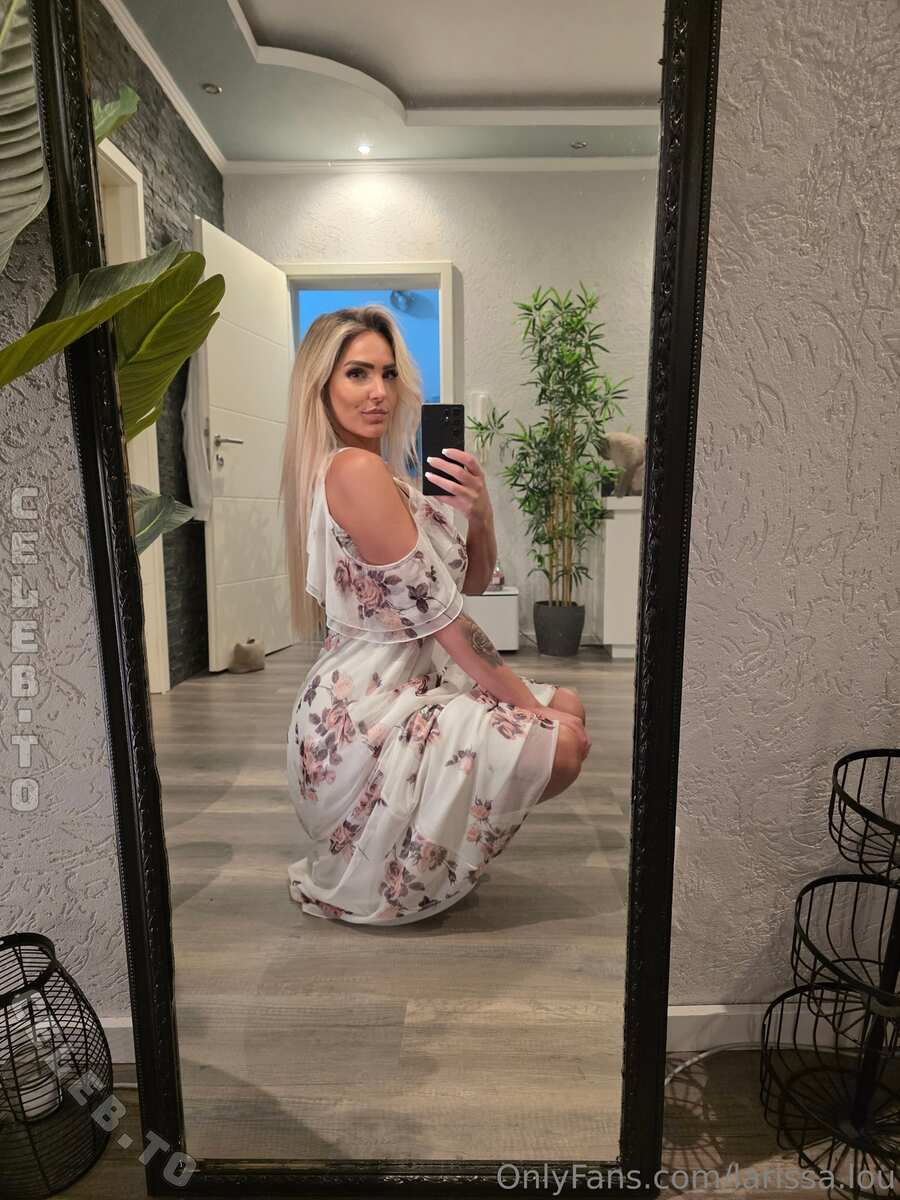 Larissa Lou nude photo 1