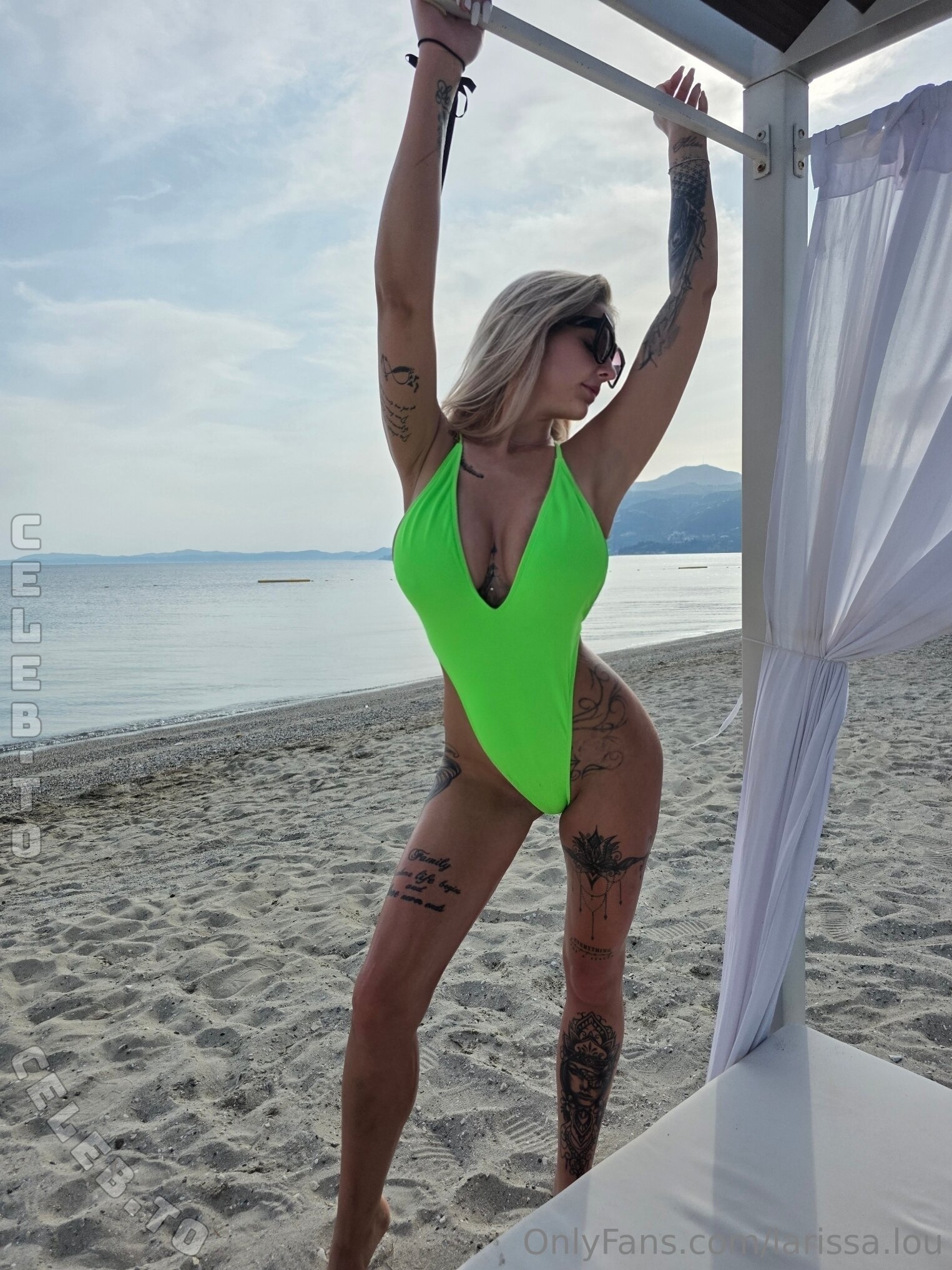 Larissa Lou nude photo 1