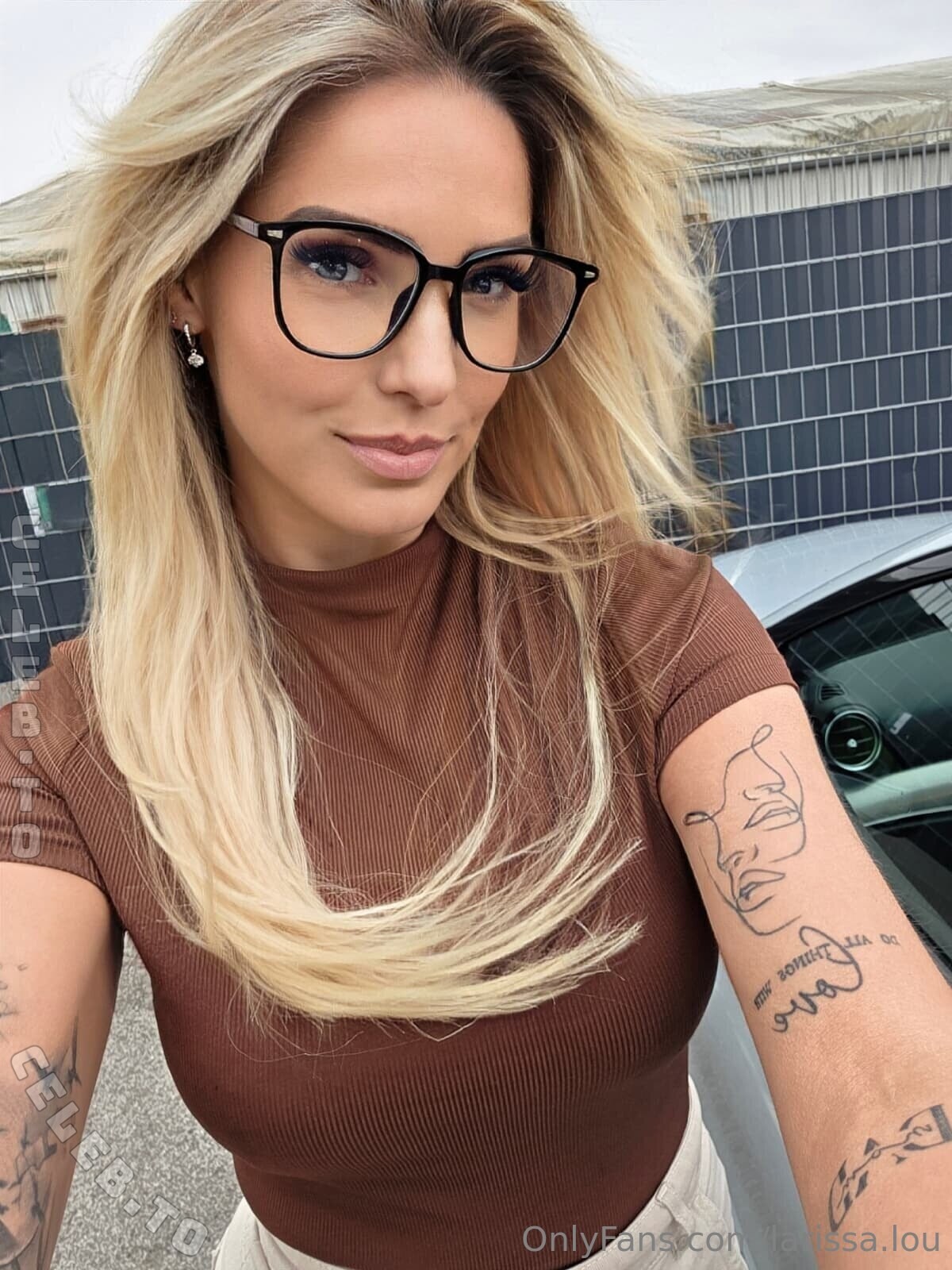 Larissa Lou nude photo 2