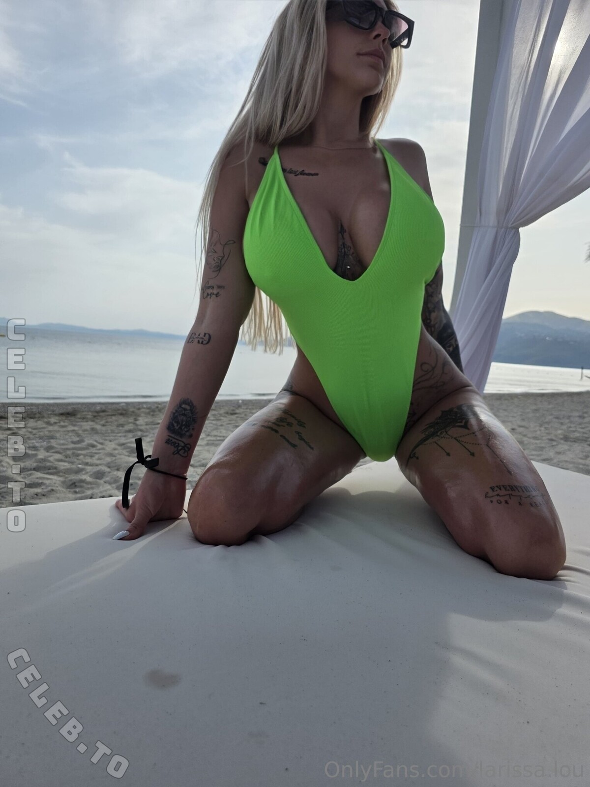 Larissa Lou nude photo 2