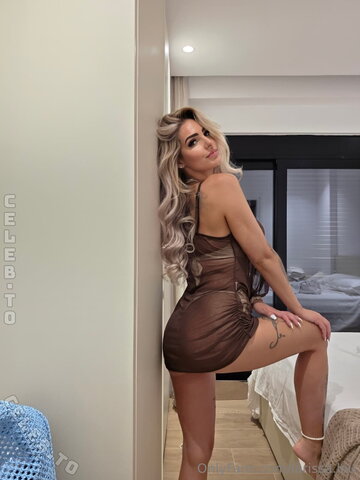 Larissa Lou Fresh (1 photo)