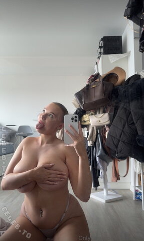 Larissa.lhaa nude photo 164