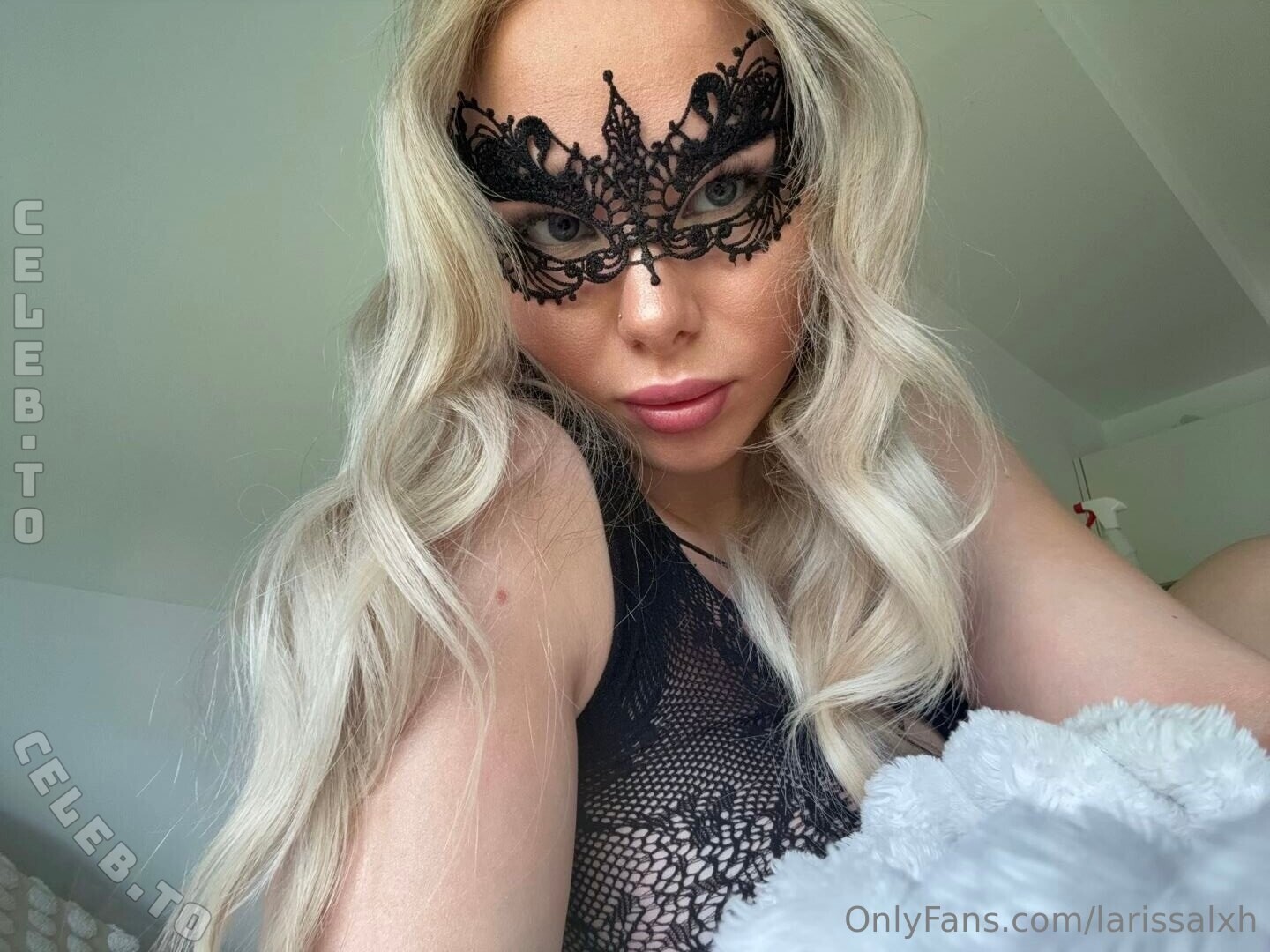 Larissa.lhaa nude photo 2