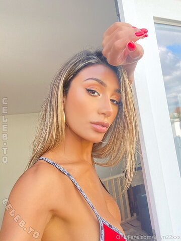 Laryn Budi nude photo 5