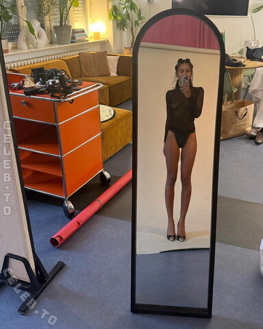 Larypoppins / Lary nude photo 8