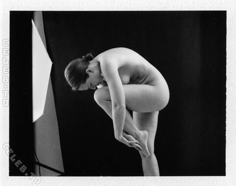 Late.night.ego nude photo 5